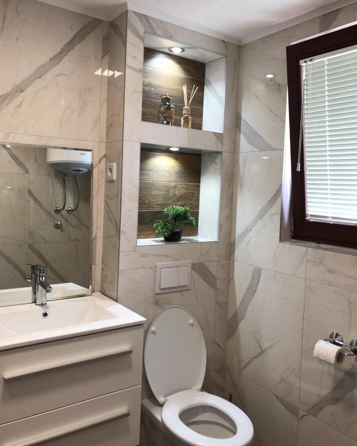 Apartmani Sarovic Tjentiste Buitenkant foto
