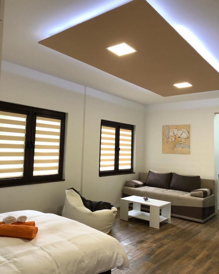 Apartmani Sarovic Tjentiste Buitenkant foto